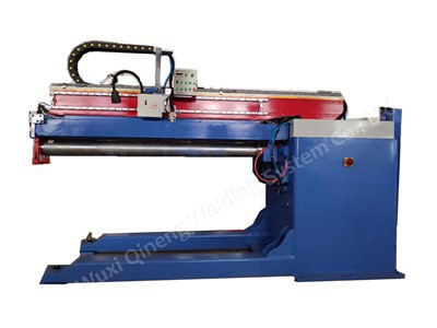 Kriogeninis skysčio cilindro išilginio suvirinimo aparatas